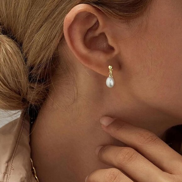 Women's White Gold Pearl Drop Dangle Earrings Elegant Lightweight Casual Jewelry - Picture 4 of 9